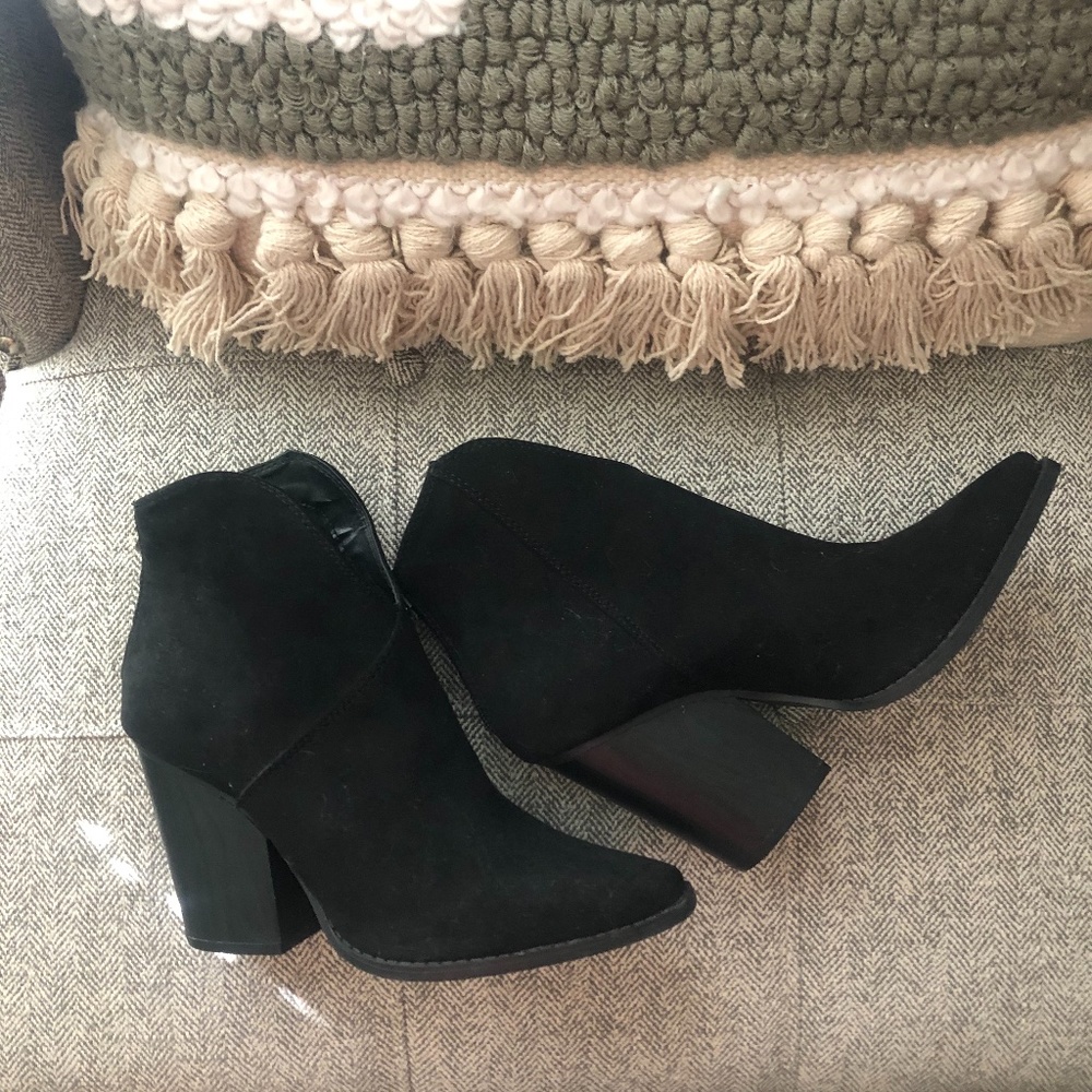 New Qupid Slay Black Booties